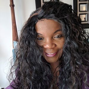 Meet your Posher, Carla